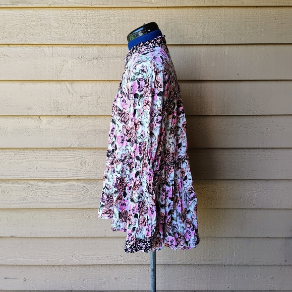 Jane & Delancey Artsy Floral Blouse - Picture 2 of 5